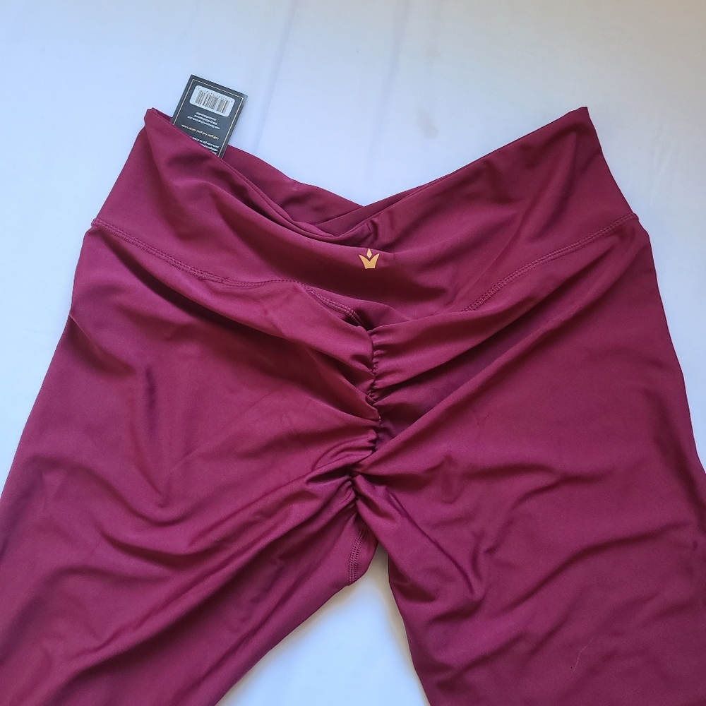 Obssesion, new w/t tags Cranberry leggings XL